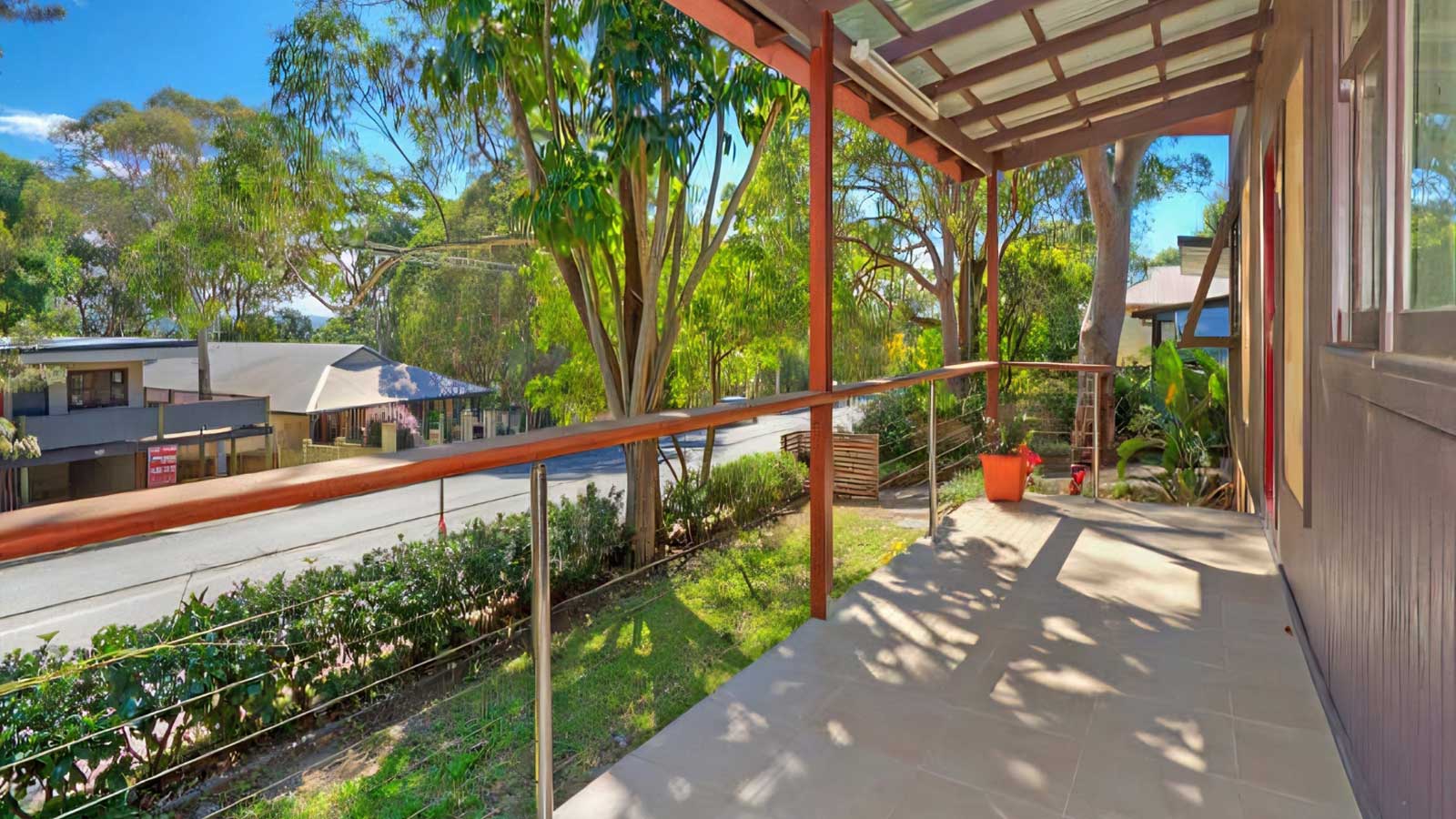 Bateau Bay front verandah before the garden and outdoor living redesign